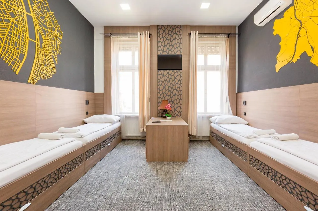 E14 Design Hostel Будапешт
